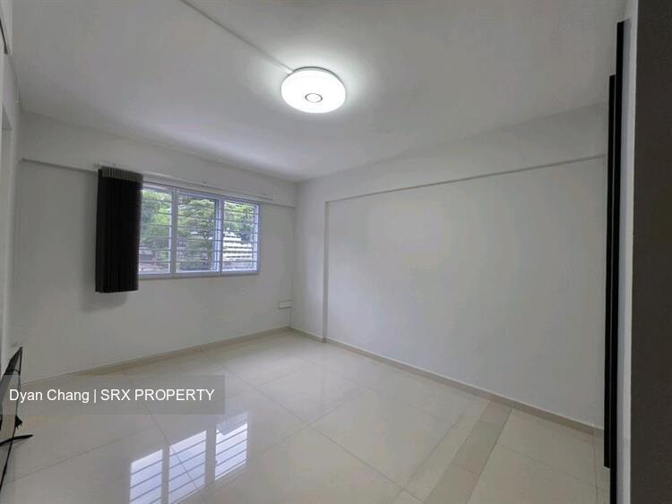 Blk 666 Yishun Avenue 4 (Yishun), HDB Executive #573164351